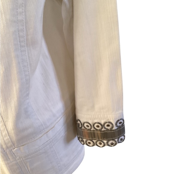 🚨 Chico’s Beaded Jacket Front Pockets Eye-hook Closure Size Small - Picture 6 of 12